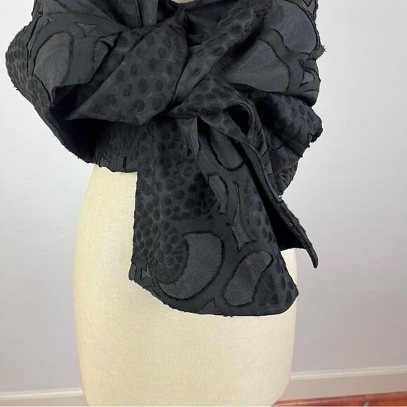 C/MEO Collective Black Crop Top - Picture 4 of 7